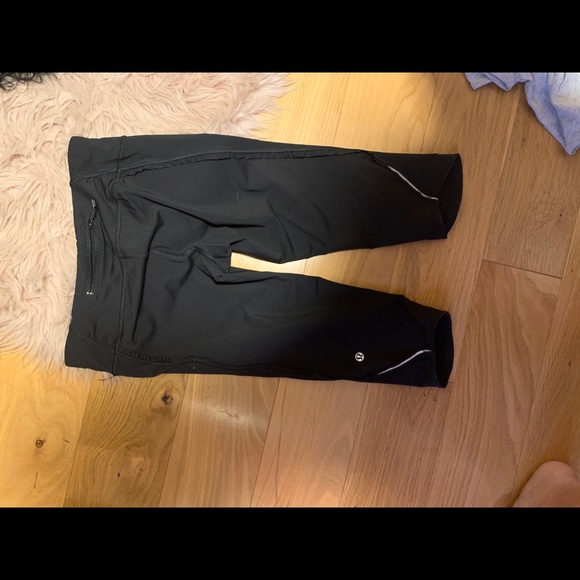 Lululemon Run Fast & Free Ruffle Crops - Picture 4 of 7